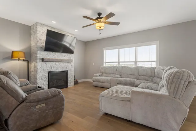 $414,900 | 103 Wildflower, Heyworth, IL 61745