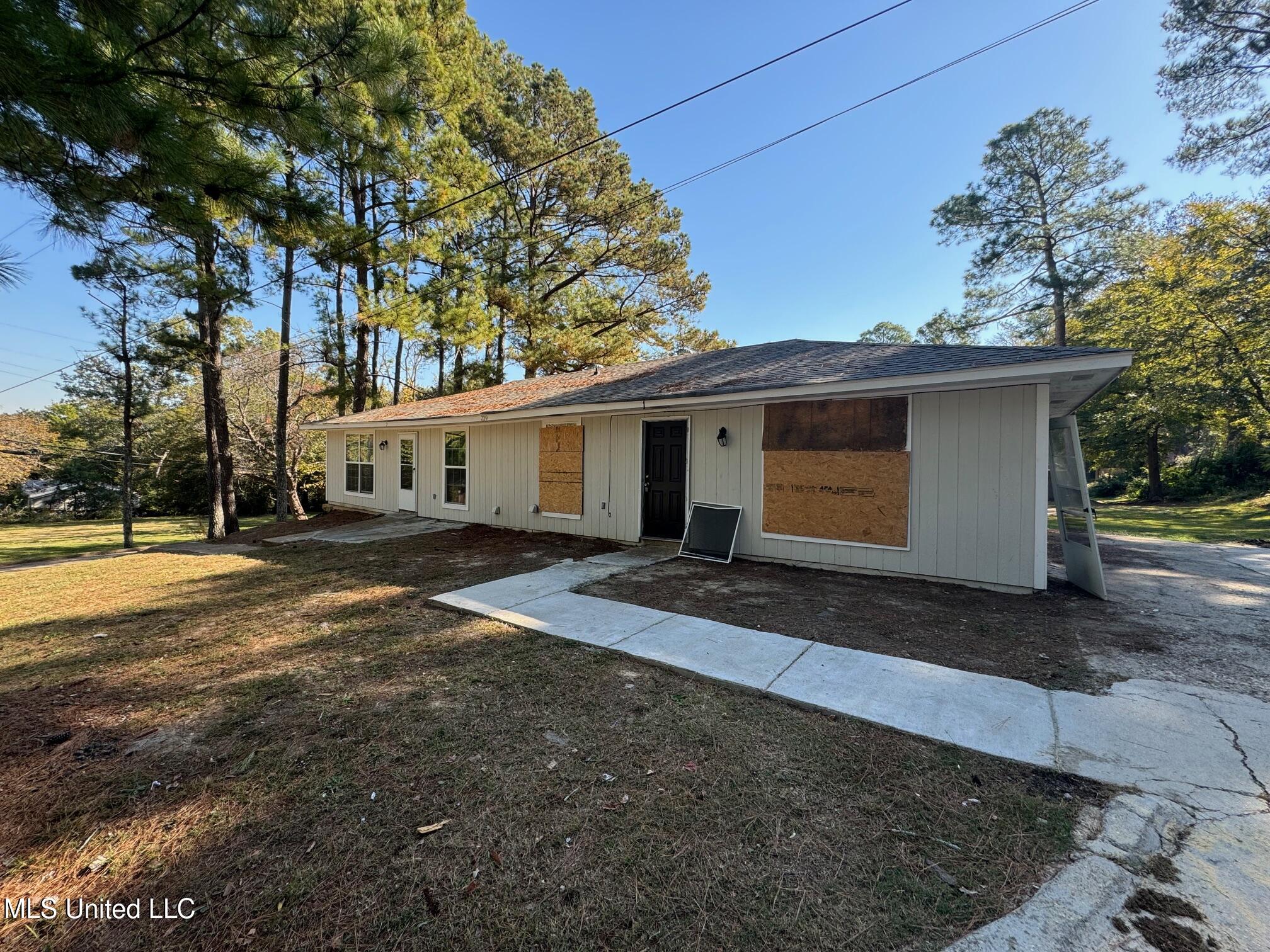 239-241 Lawrence Road Jackson, MS 39206 - Photo 12 of 19 IMG_1728