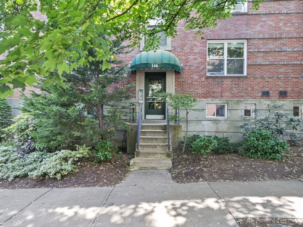 146 Beaconsfield Road, Unit 5 Brookline, MA 02445 - Photo 11 of 13 Gallery Image 11