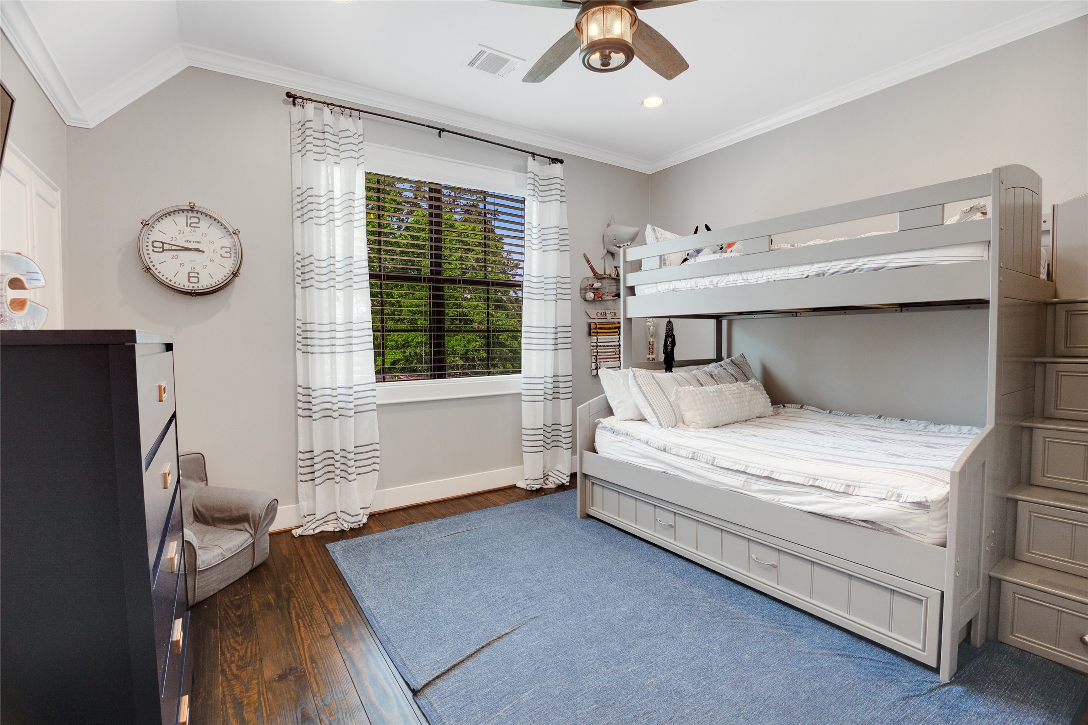 40499 Community Road Magnolia, TX 77354 - Photo 30 of 33 a bedroom with bed and window