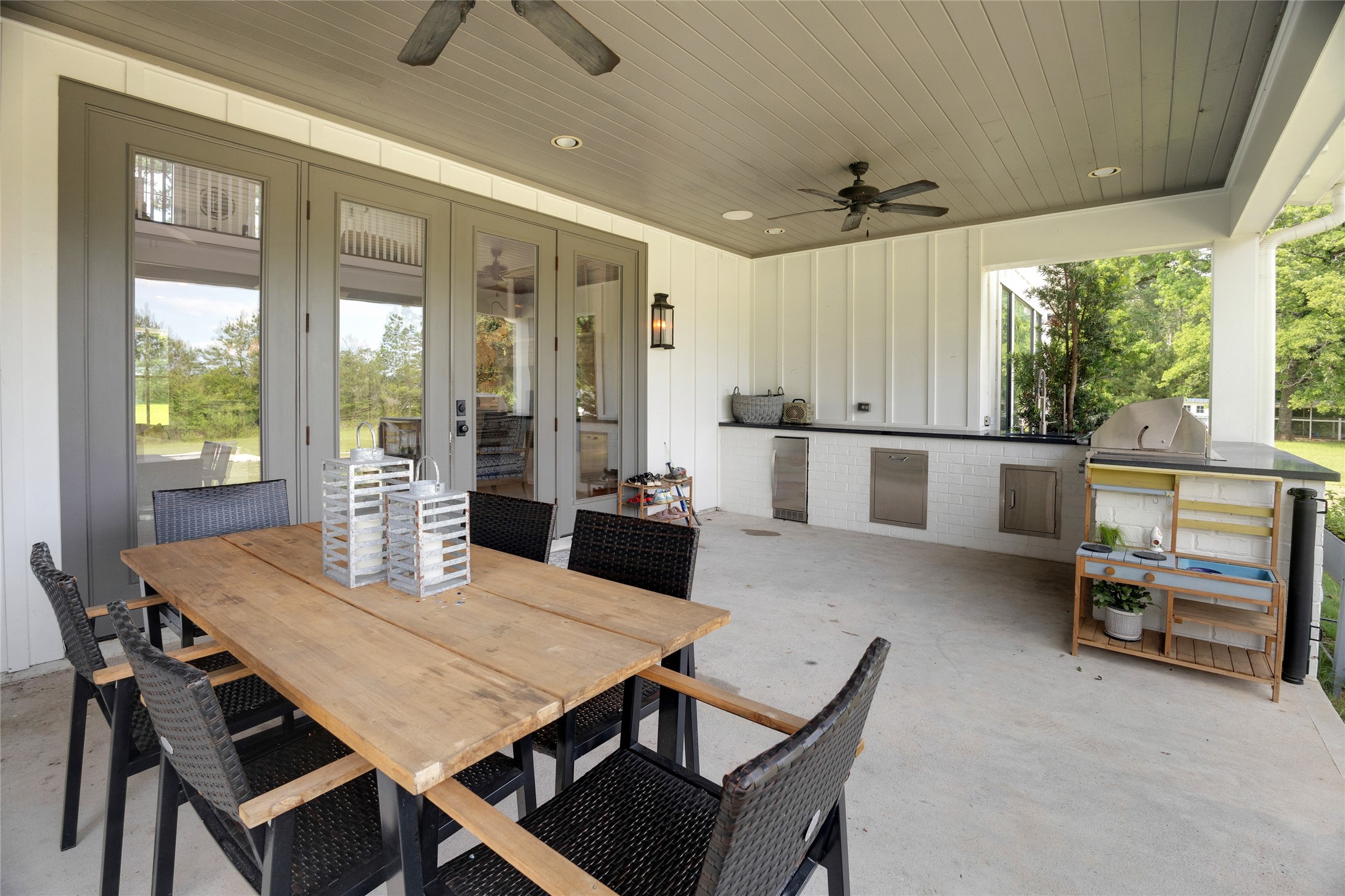 40499 Community Road Magnolia, TX 77354 - Photo 4 of 33 a view of a dining room with furniture window and outside view