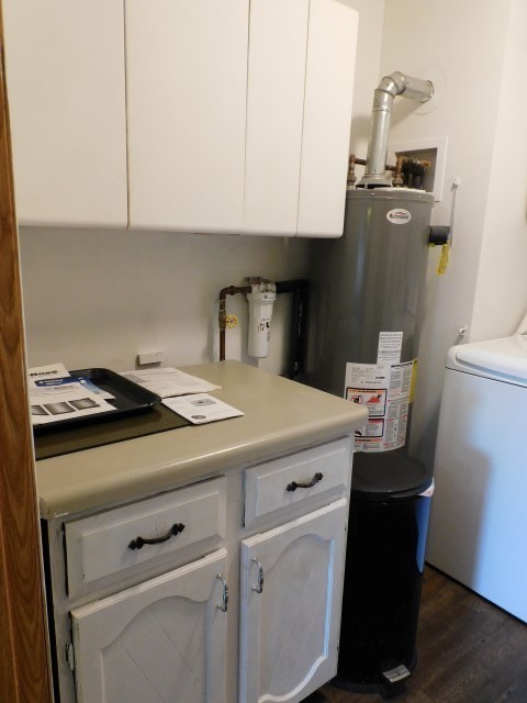 1419 Main Street Spring Grove, IL 60081 - Photo 8 of 27 a utility room with dryer and washer