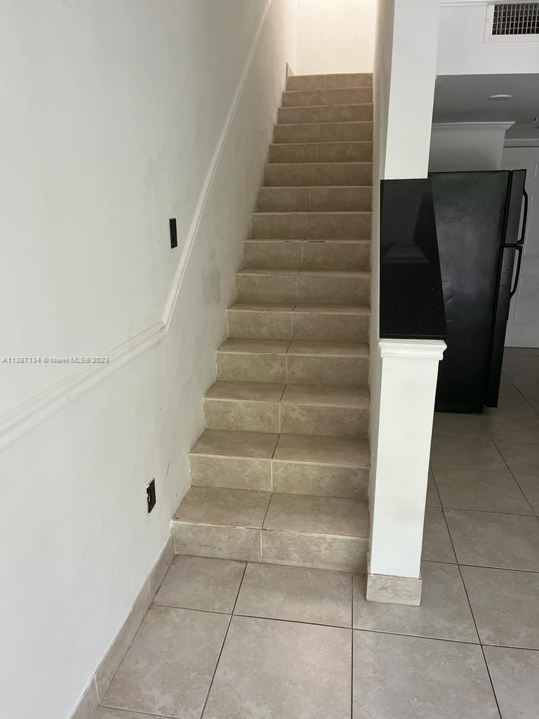 450 Southwest 3rd Street, Unit 4 Miami, FL 33130 - Photo 6 of 10 a view of entryway