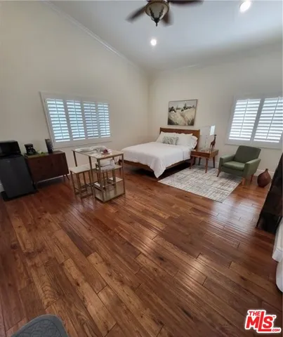 $1,595 | 4956 Doman Avenue, Tarzana, CA 91356