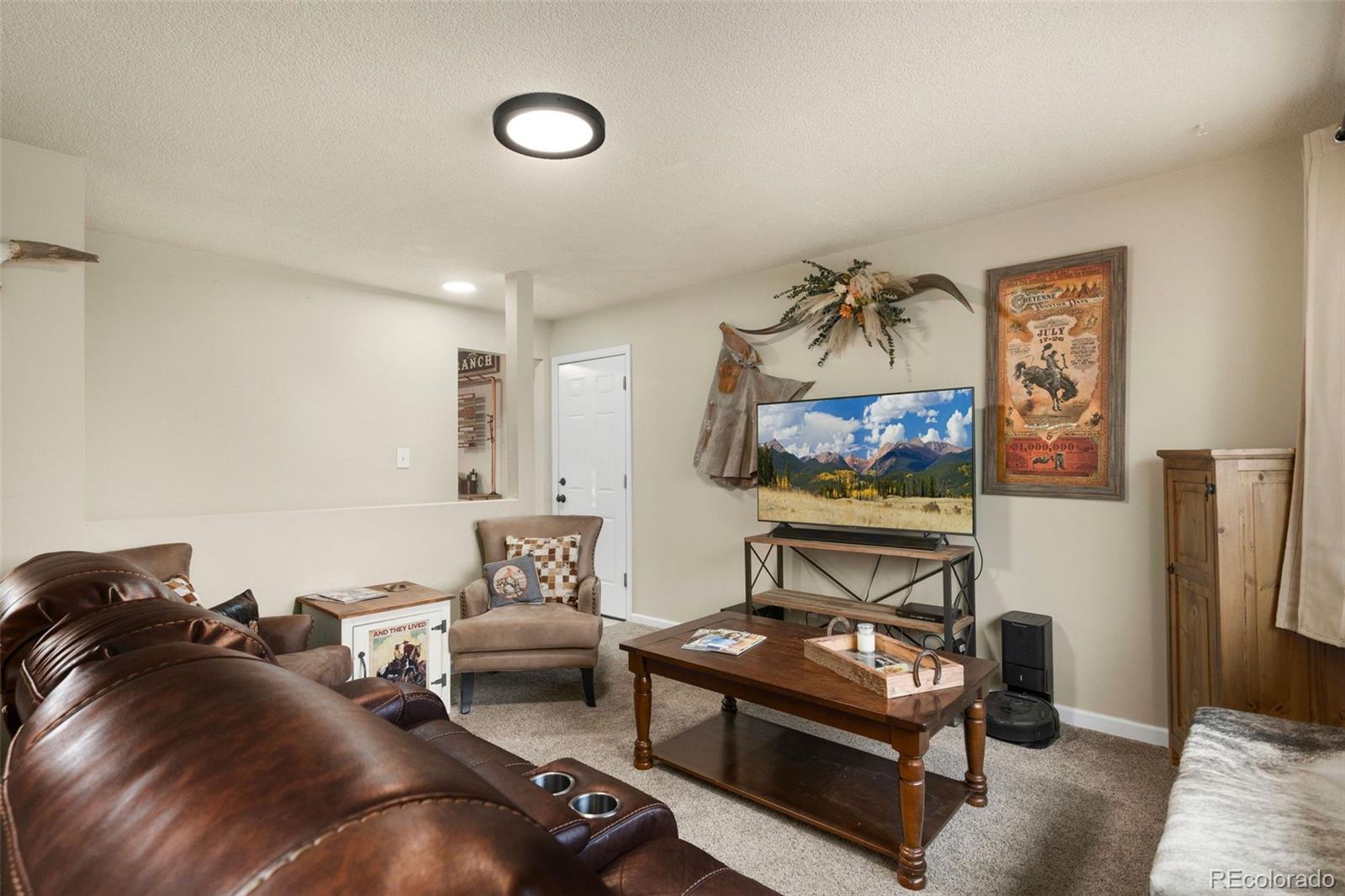 3320 West 5th St Road Greeley, CO 80634 - Photo 5 of 38