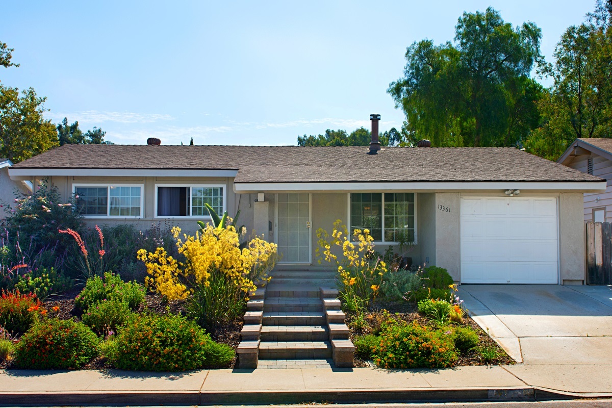 13361 Carriage Road Poway, CA 92064 - Photo 2 of 24