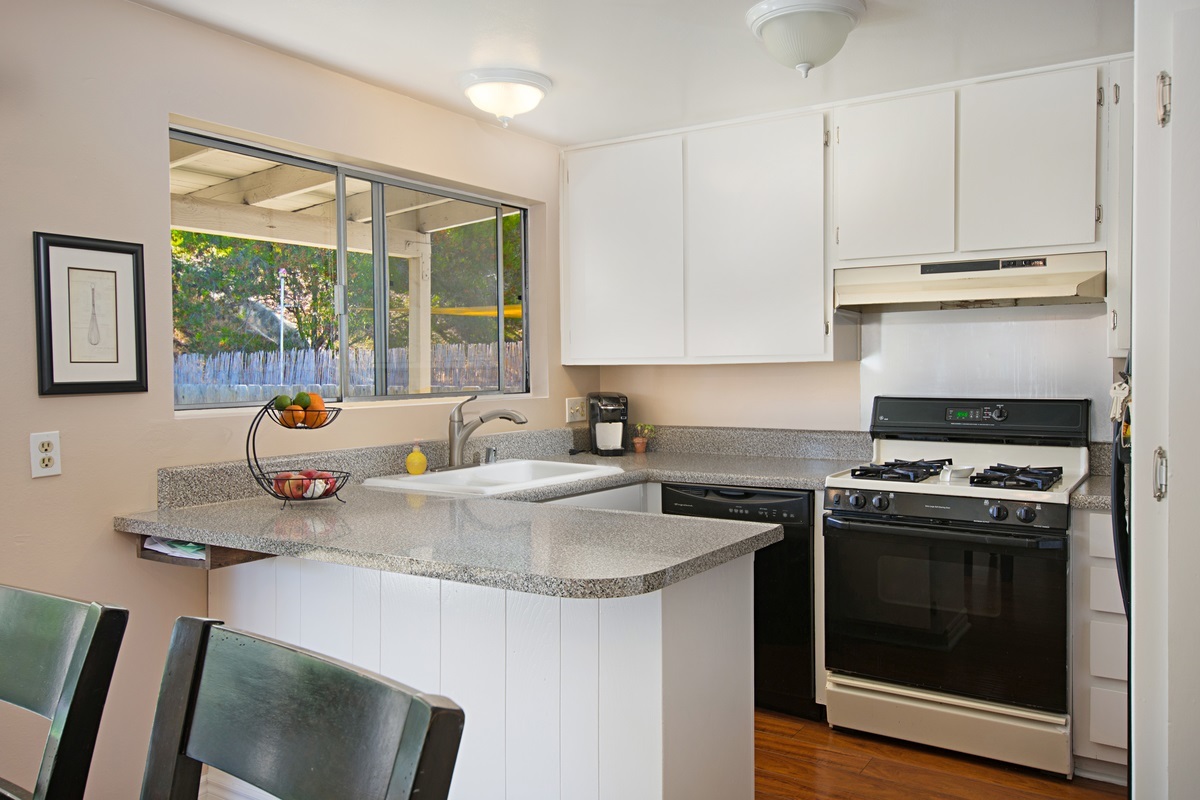 13361 Carriage Road Poway, CA 92064 - Photo 11 of 24