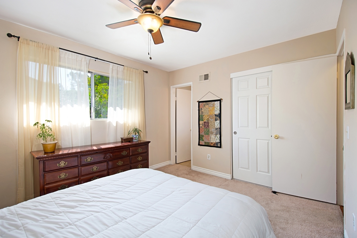 13361 Carriage Road Poway, CA 92064 - Photo 15 of 24