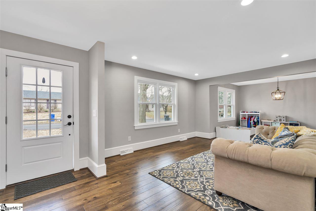 17 Wolseley Road Greenville, SC 29615 - Photo 6 of 19 Gallery Image 6