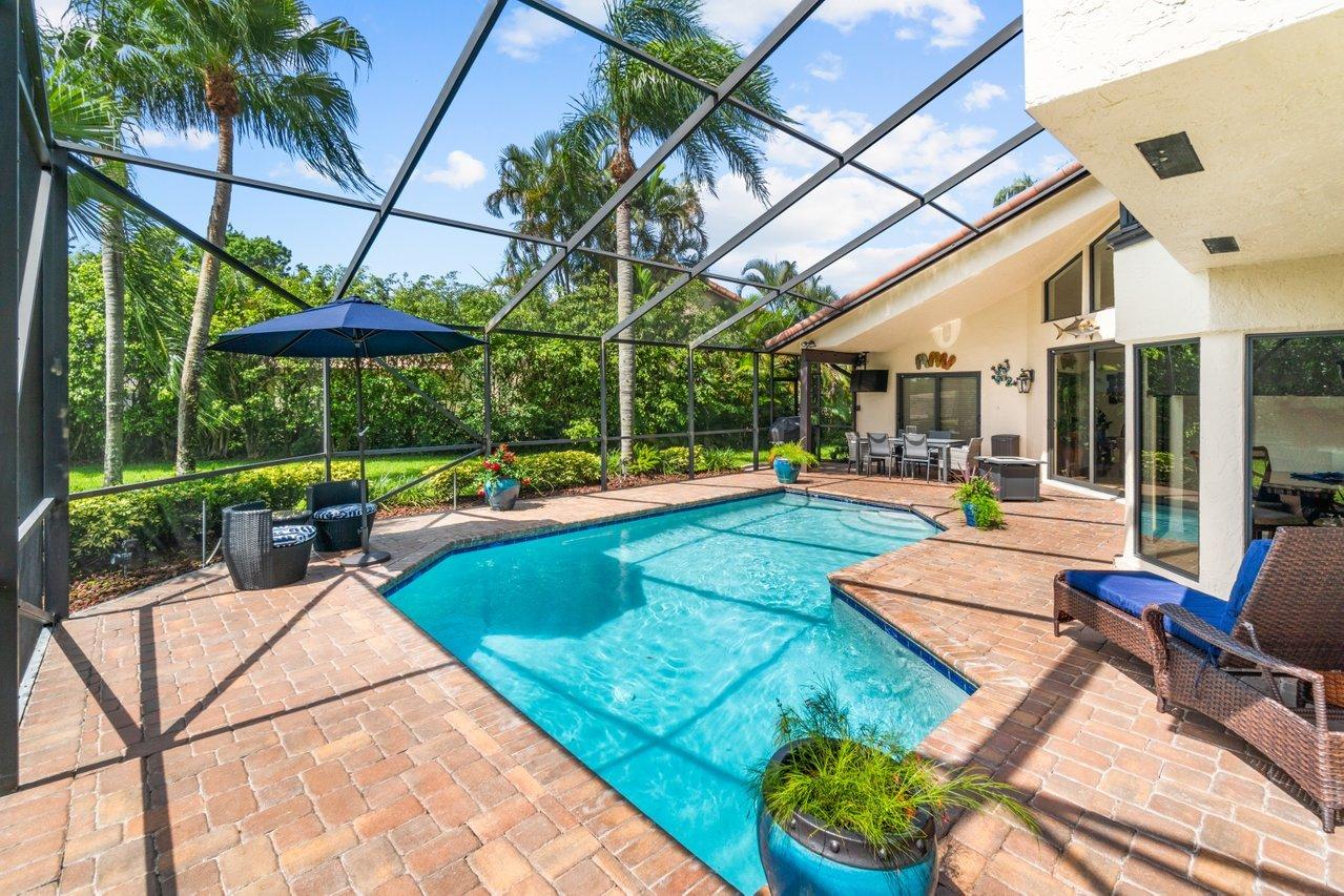 23228 L'Ermitage Circle Boca Raton, FL 33433 - Photo 18 of 36 Pool