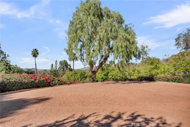 a view of outdoor space