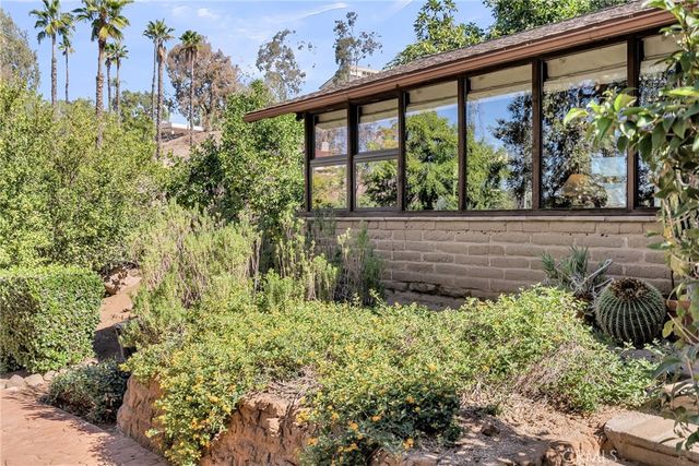 $2,999,900 | 6146 Hawarden Drive, Riverside, CA 92506