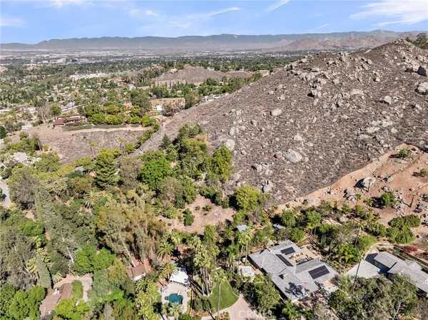 $2,999,900 | 6146 Hawarden Drive, Riverside, CA 92506