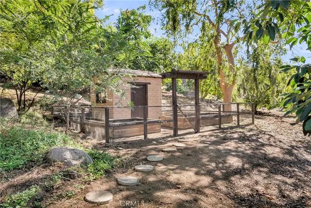 $2,999,900 | 6146 Hawarden Drive, Riverside, CA 92506