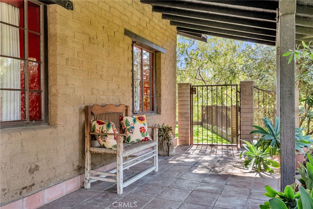 6146 Hawarden Drive Riverside, CA 92506 - Photo 10 of 75