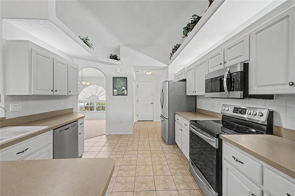 10351 Locker Drive Spring Hill, FL 34608 - Photo 18 of 43