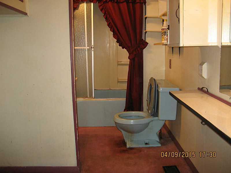 828 Kenton Street Springfield, OH 45505 - Photo 3 of 5