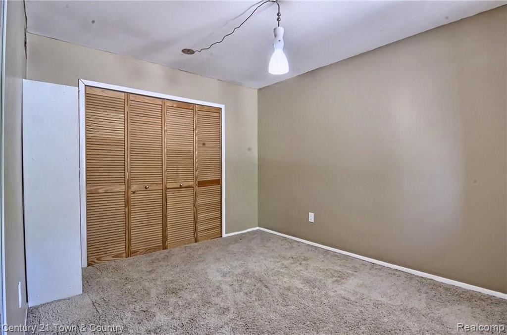 111 Manor Way Rochester, MI 48309 - Photo 15 of 32