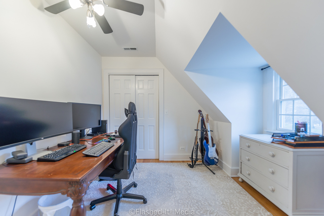 1727 Riverside Avenue St. Charles, IL 60174 - Photo 29 of 50 a room with furniture and gym equipment