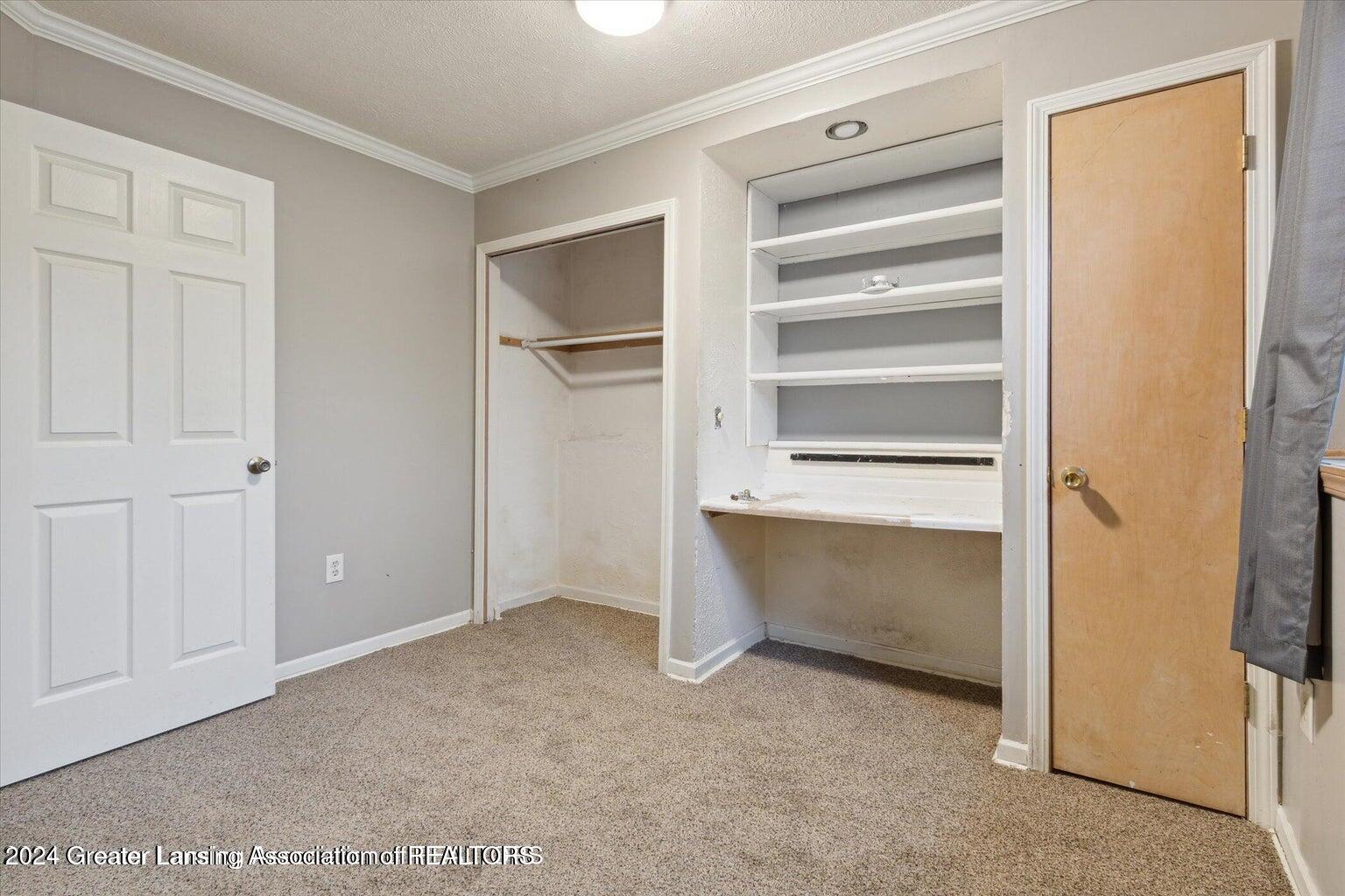 307 Sawyer Road Lansing, MI 48911 - Photo 34 of 47 34