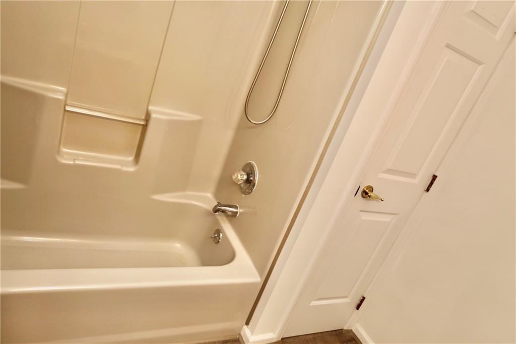393 Hartwick Road Mercer, PA 16137 - Photo 16 of 50 a bathroom with a bathtub