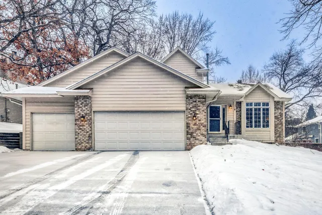 $384,900 | 11173 190th Avenue Northwest, Elk River, MN 55330