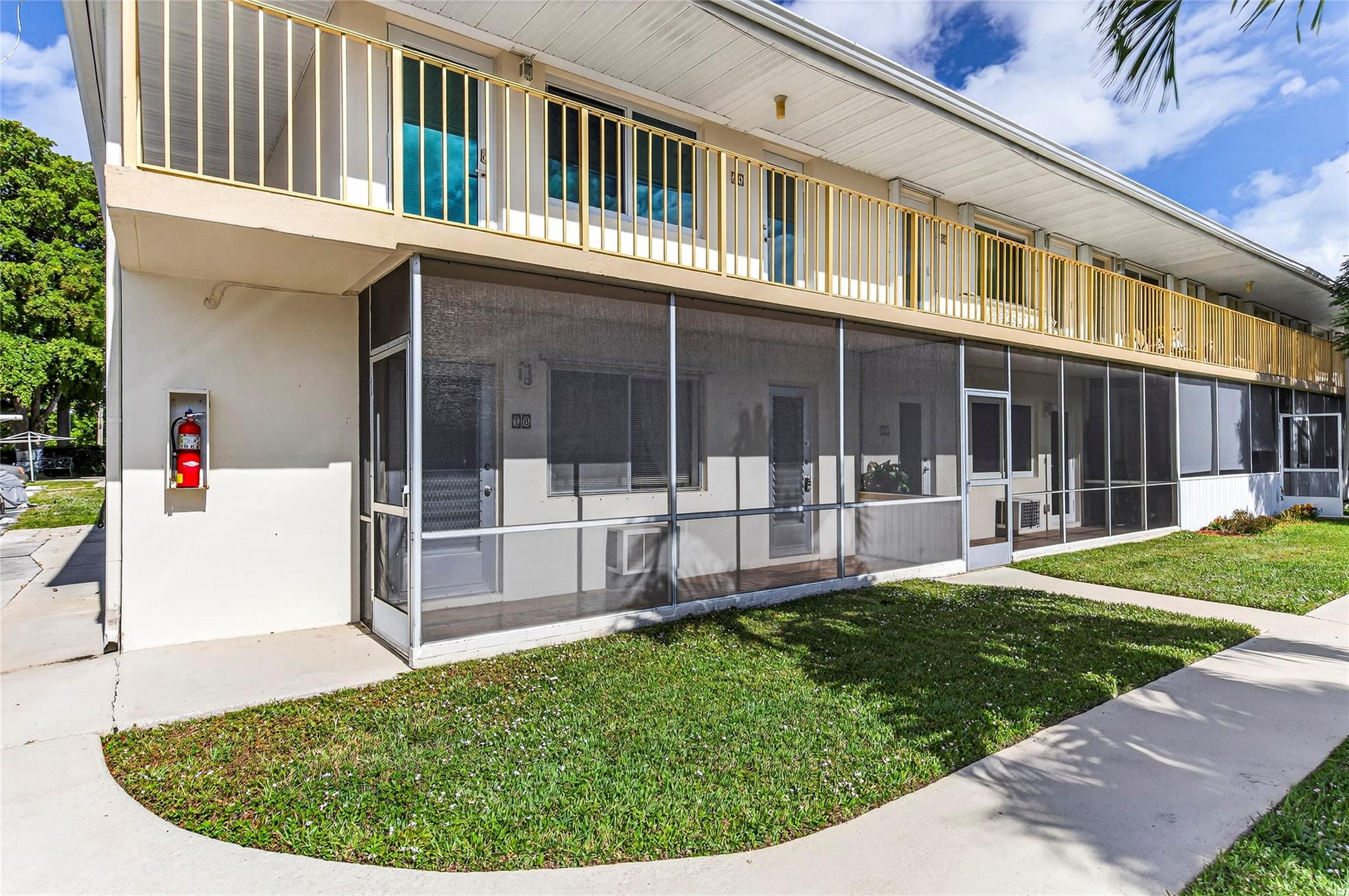 11 Southwest 4th Avenue, Unit 18 Boca Raton, FL 33432 - Photo 3 of 40 Photo 3