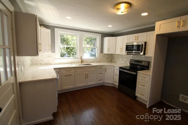 $1,525 | 39 Walnut Avenue Northwest, Concord, NC 28027