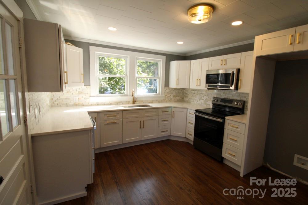 39 Walnut Avenue Northwest Concord, NC 28027 - Photo 2 of 16