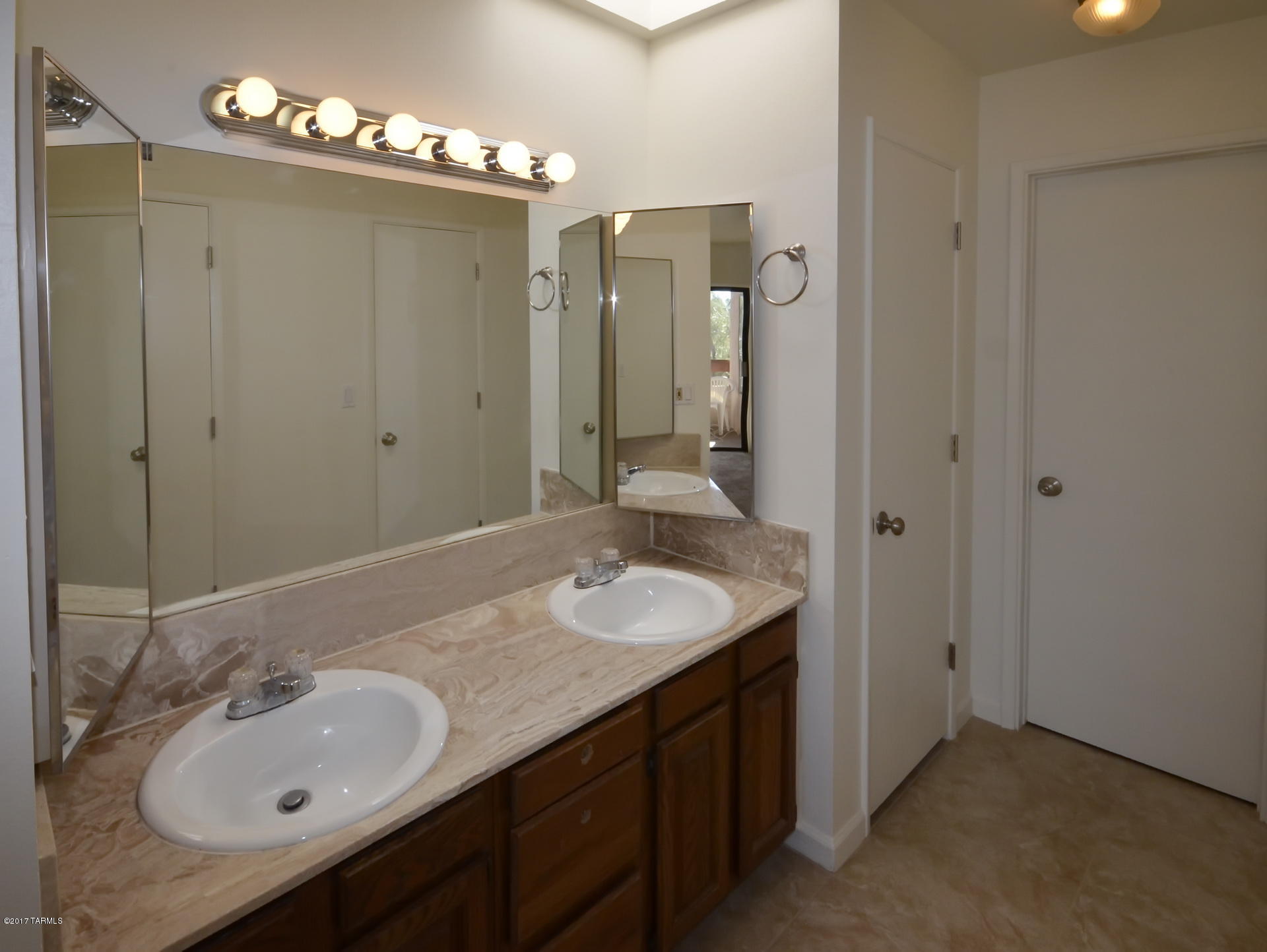 1949 North Swan Road, Unit 17 Tucson, AZ 85712 - Photo 27 of 34