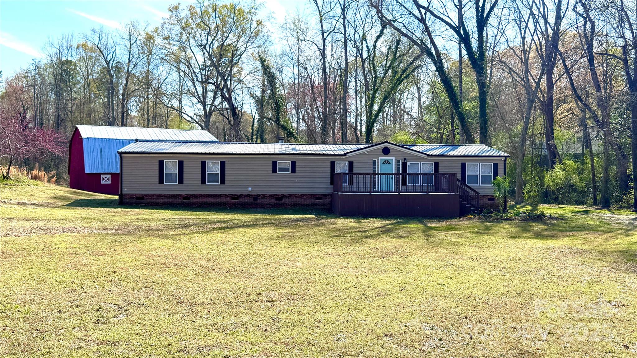 134 Watterson Road Grover, NC 28073 - Photo 17 of 19 a view of a house with swimming pool