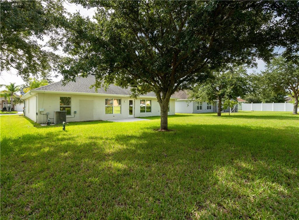 116 Drake Way Sebastian, FL 32958 - Photo 4 of 35