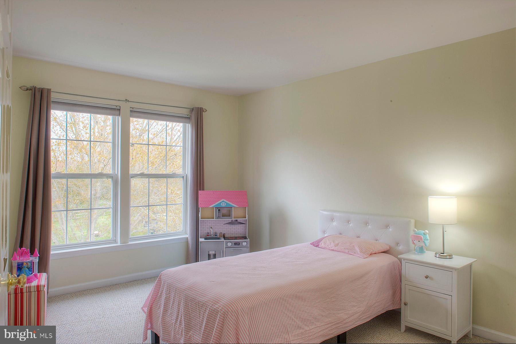 11 Donovan Road Pennington, NJ 08534 - Photo 20 of 32 Gallery Image 20