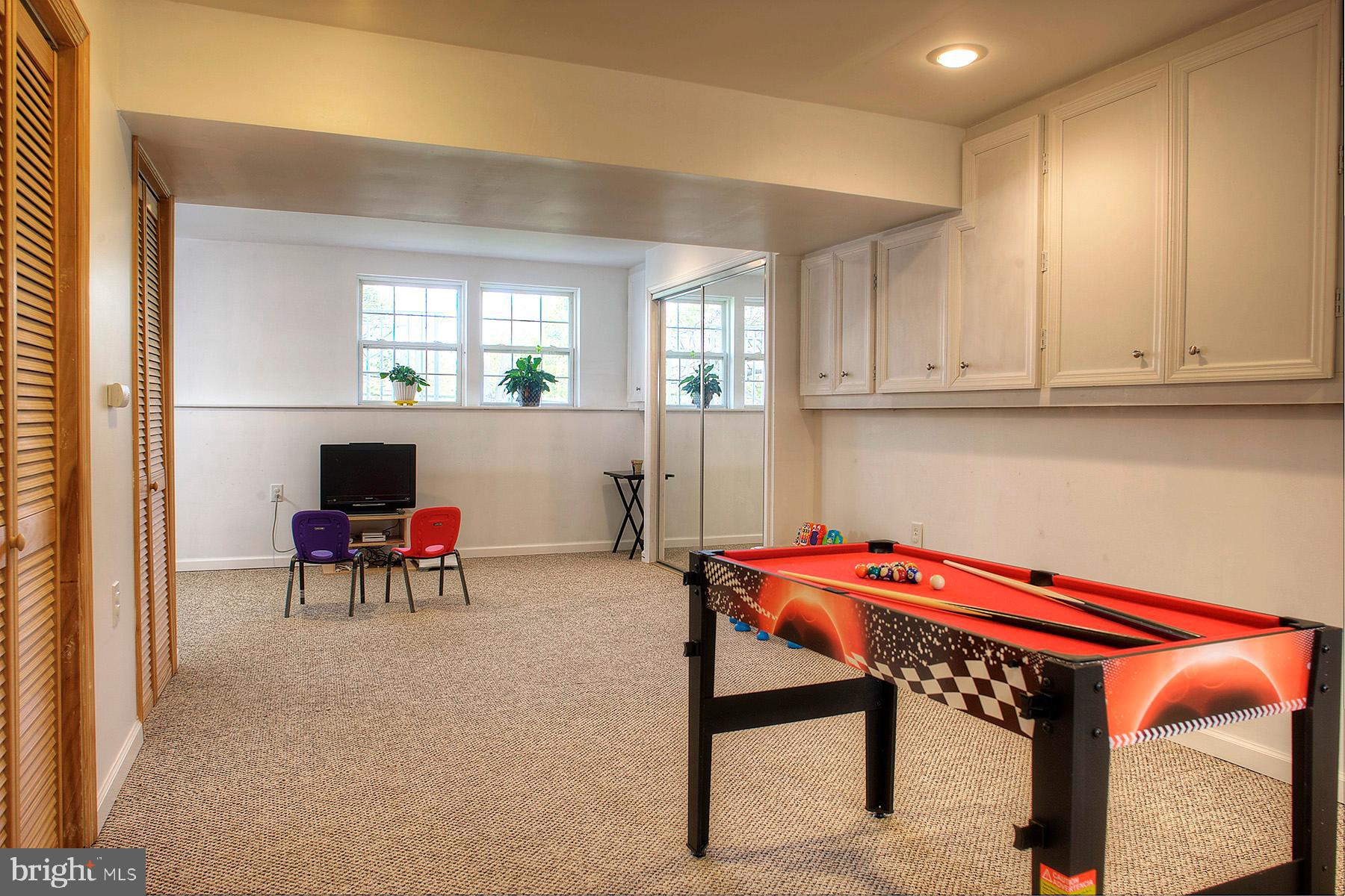 11 Donovan Road Pennington, NJ 08534 - Photo 23 of 32 Gallery Image 23