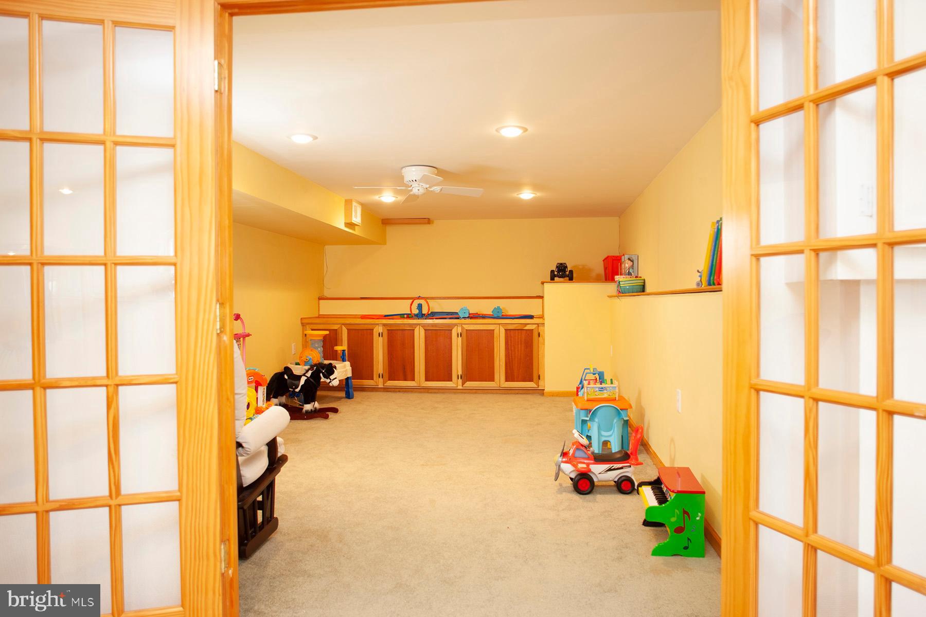 11 Donovan Road Pennington, NJ 08534 - Photo 25 of 32 Gallery Image 25