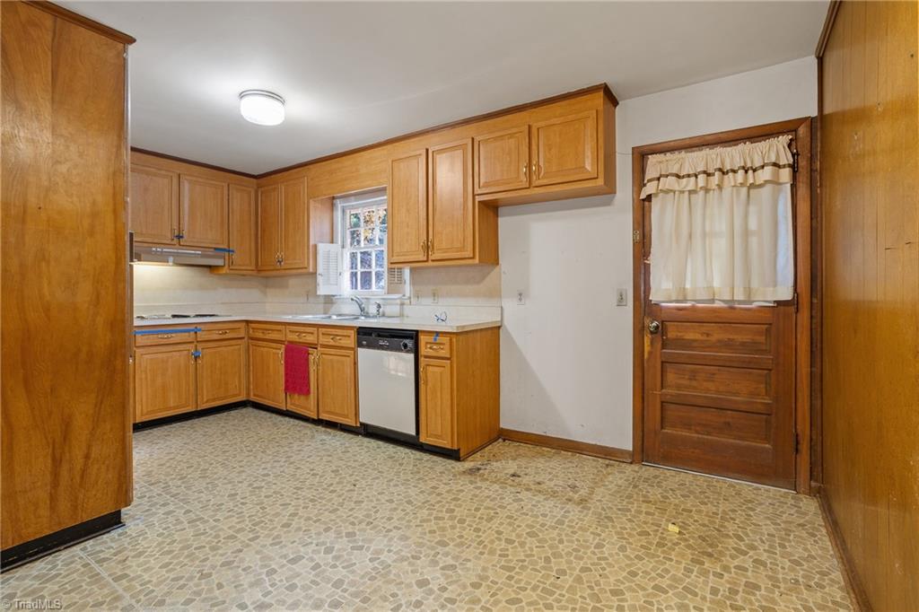 1227 Kingston Ridge Road Cary, NC 27511 - Photo 15 of 31 Gallery Image 15