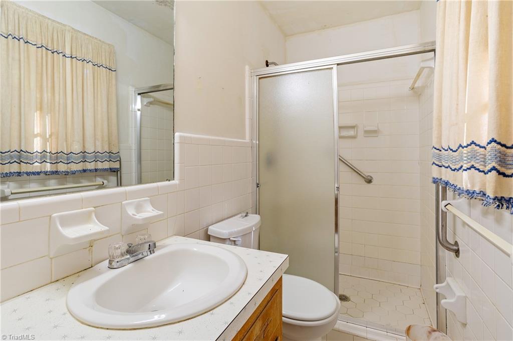 1227 Kingston Ridge Road Cary, NC 27511 - Photo 30 of 31 Gallery Image 30
