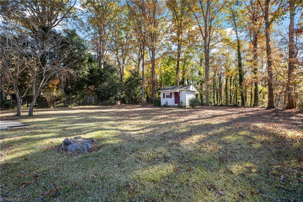 1227 Kingston Ridge Road Cary, NC 27511 - Photo 9 of 31 Gallery Image 9