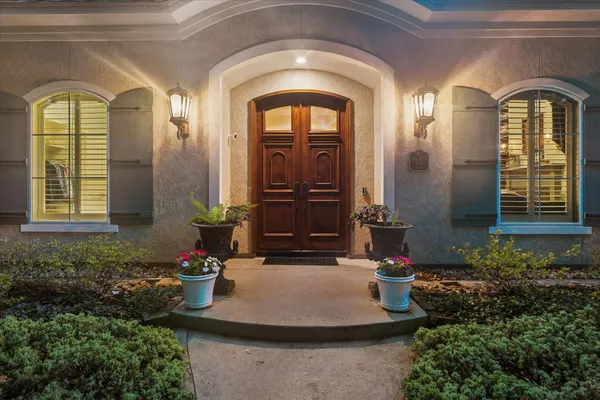 $1,099,000 | 37519 Edgewater Drive, Pinehurst, TX 77362