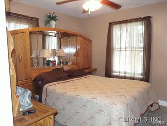 305 Front Street Waterloo, IL 62298 - Photo 9 of 24 Gallery Image 9