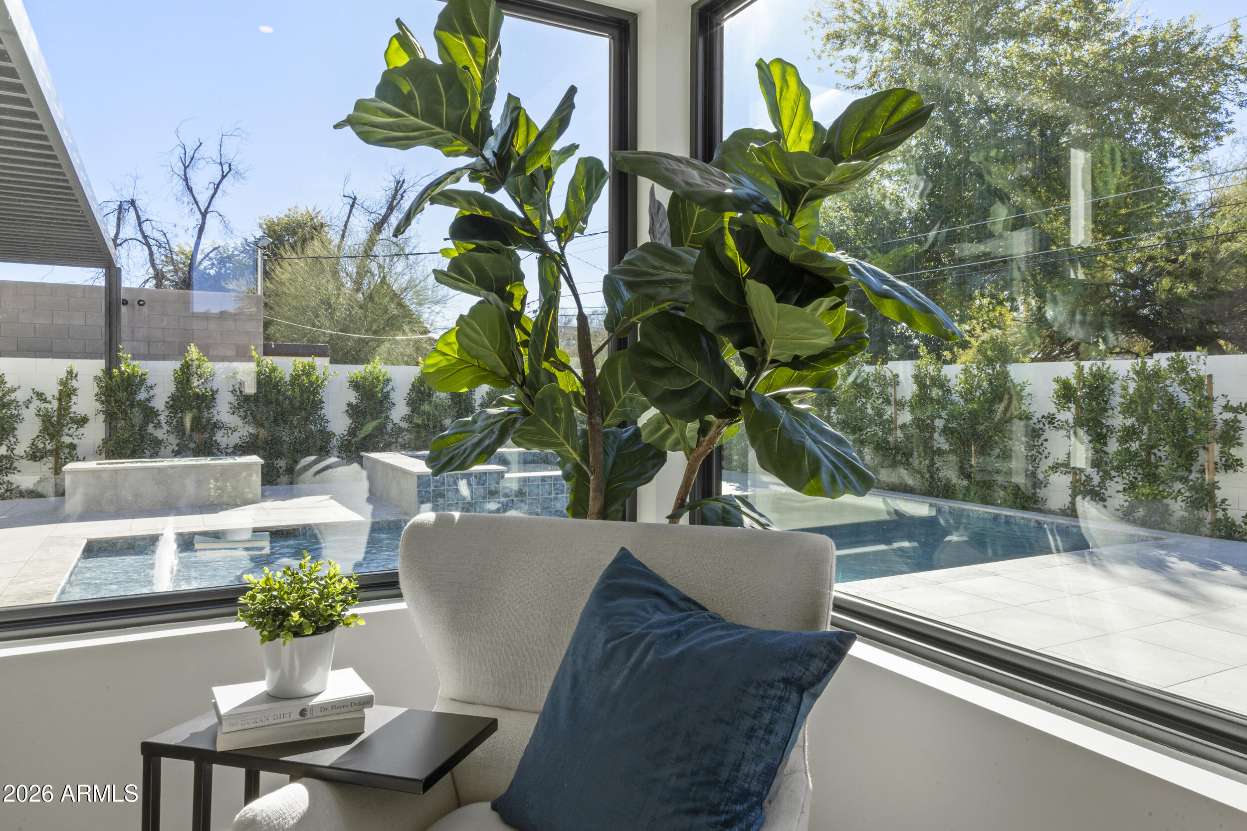 4234 North 42nd Place Phoenix, AZ 85018 - Photo 30 of 78 a view of a flower in a garden