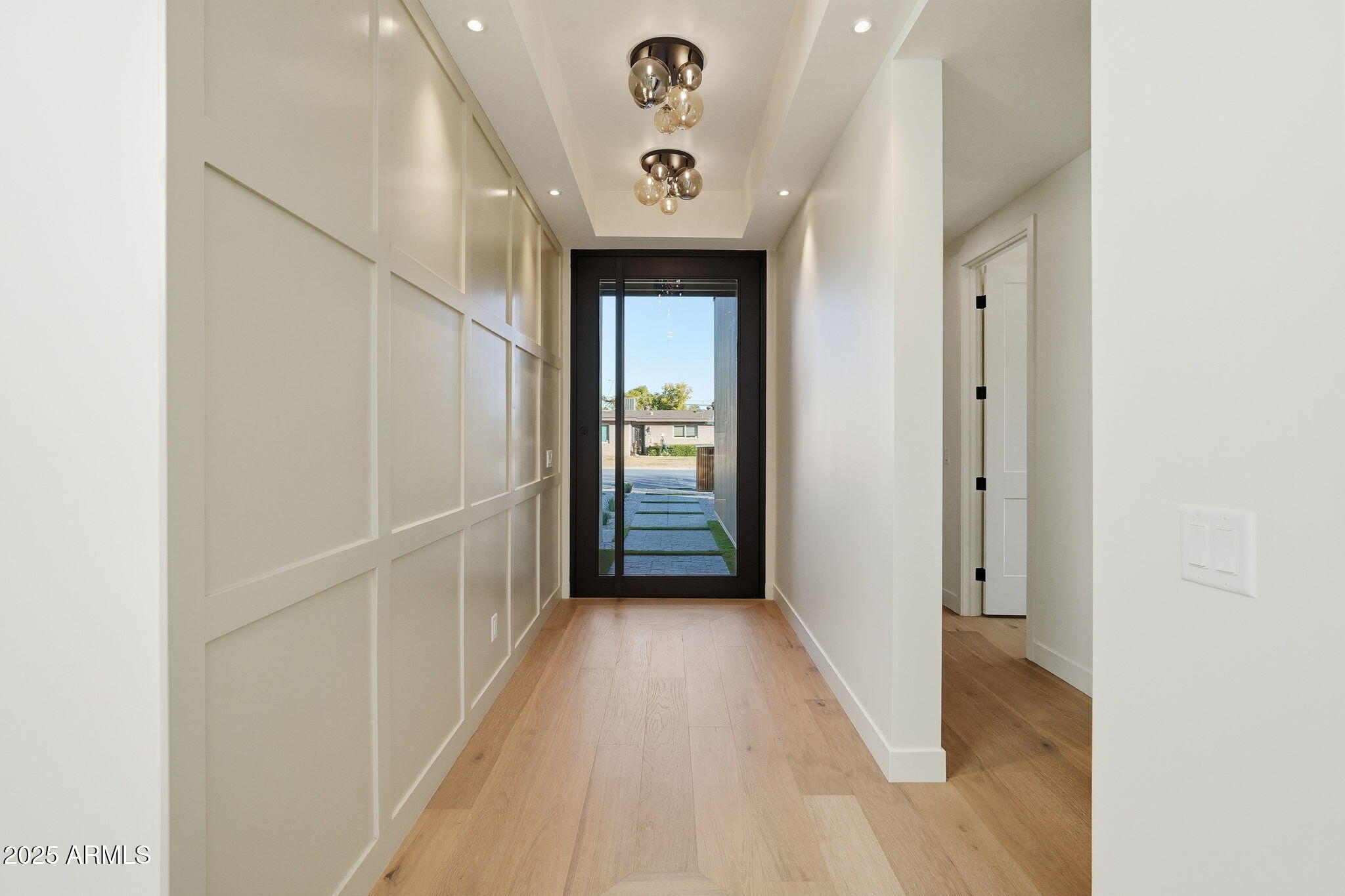 4234 North 42nd Place Phoenix, AZ 85018 - Photo 5 of 78 Foyer