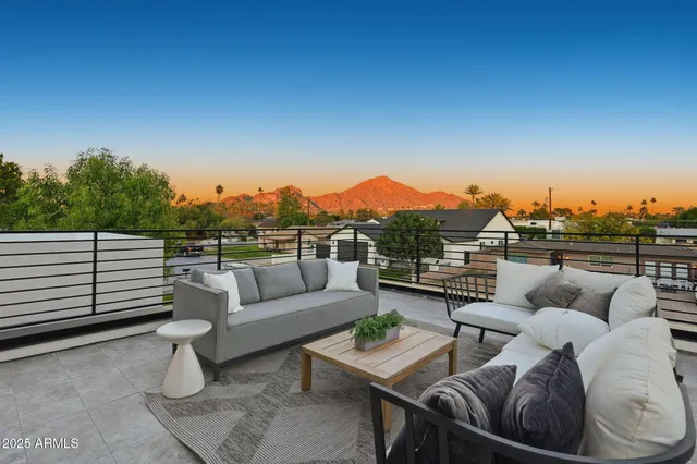 $2,550,000 | 4234 North 42nd Place, Phoenix, AZ 85018