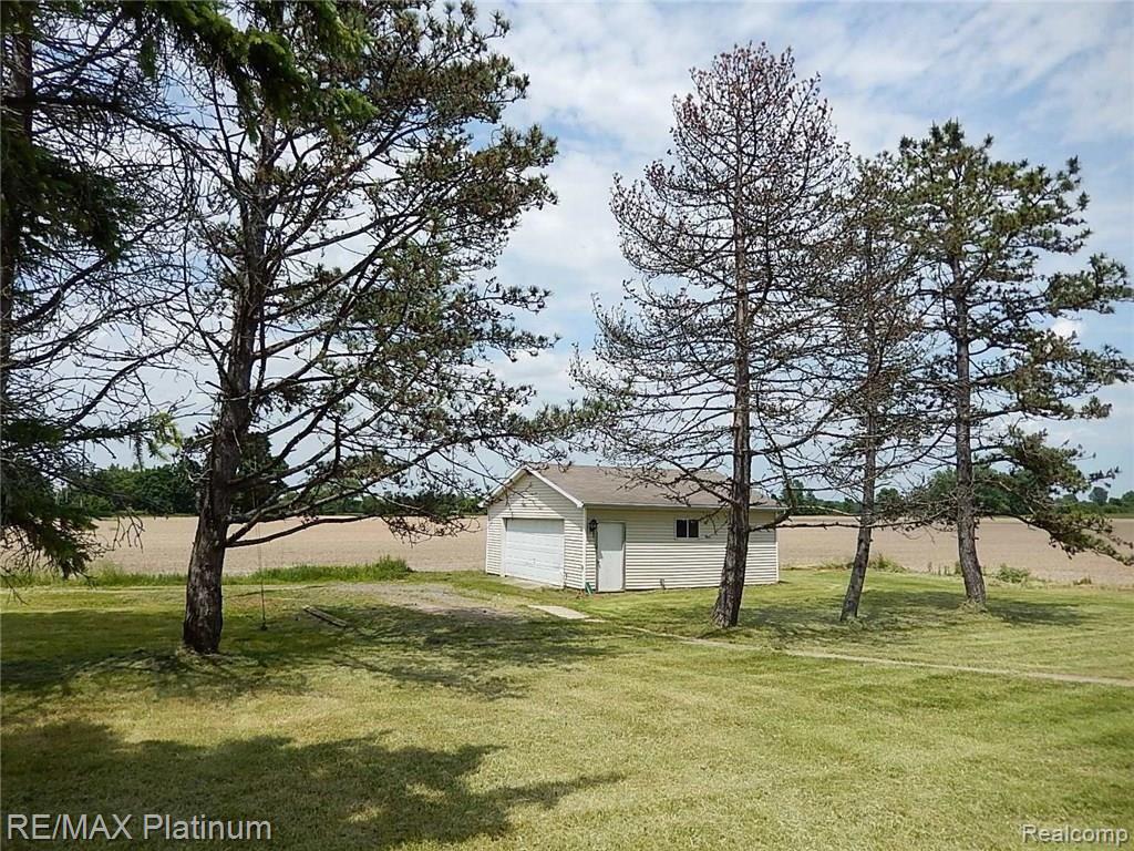 11256 Byron Road Howell, MI 48855 - Photo 63 of 80 63.JPG