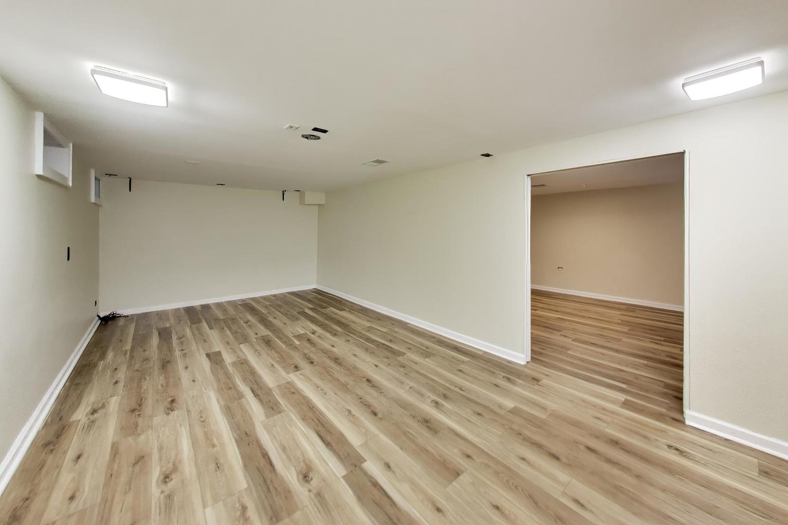 2940 Valley View Road Gurnee, IL 60031 - Photo 43 of 51 Gallery Image 43