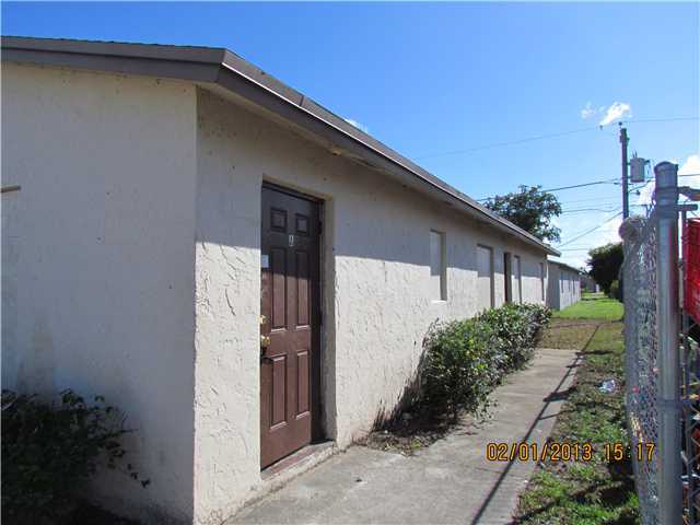 1049 West 9th Street Riviera Beach, FL 33404 - Photo 3 of 10 Additional Photo