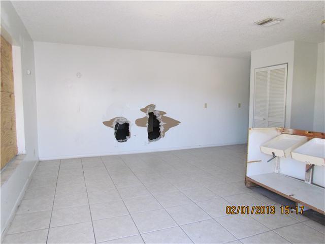 1049 West 9th Street Riviera Beach, FL 33404 - Photo 5 of 10 Additional Photo