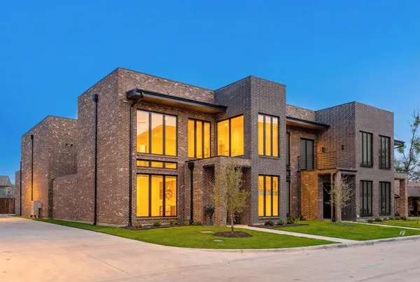 $1,425,000 | 207 Morningside Drive, Roanoke, TX 76262