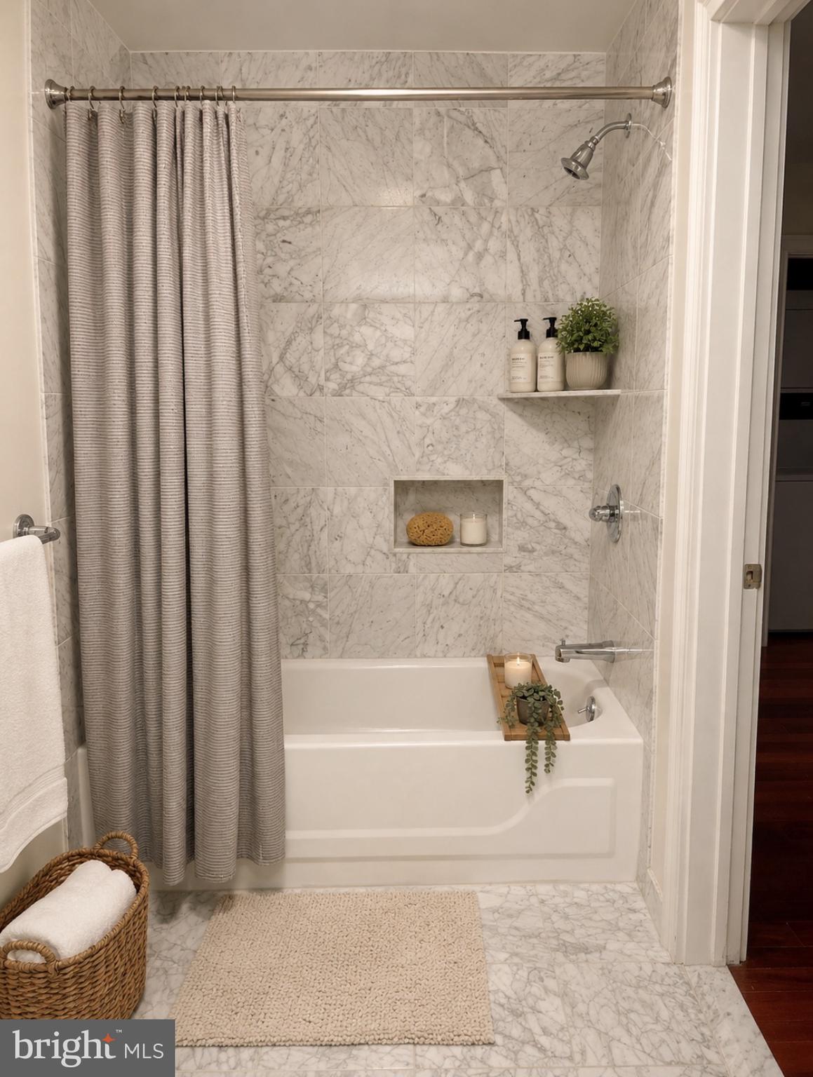 1500 Chestnut Street, Unit 6D Philadelphia, PA 19102 - Photo 7 of 9
