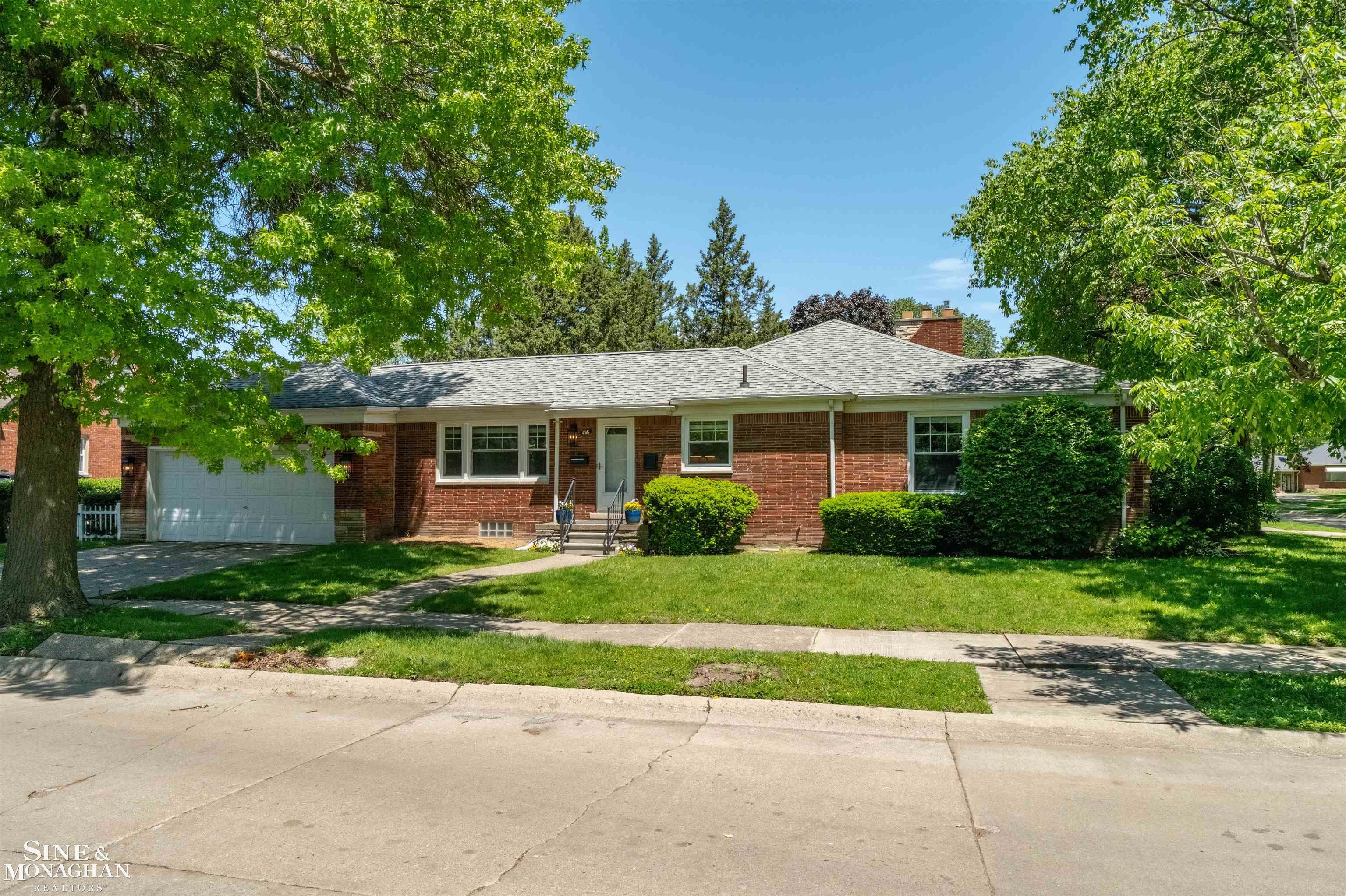 486 Bournemouth Road Grosse Pointe Farms, MI 48236 - Photo 3 of 43